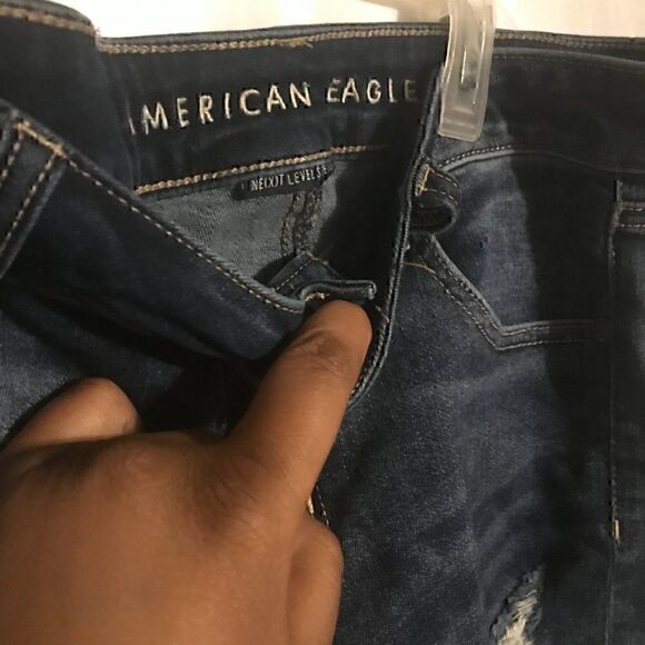 American Eagle Dark Wash Destroyed Distressed Unfinished Raw Hem Jean Shorts 10 - Picture 5 of 5
